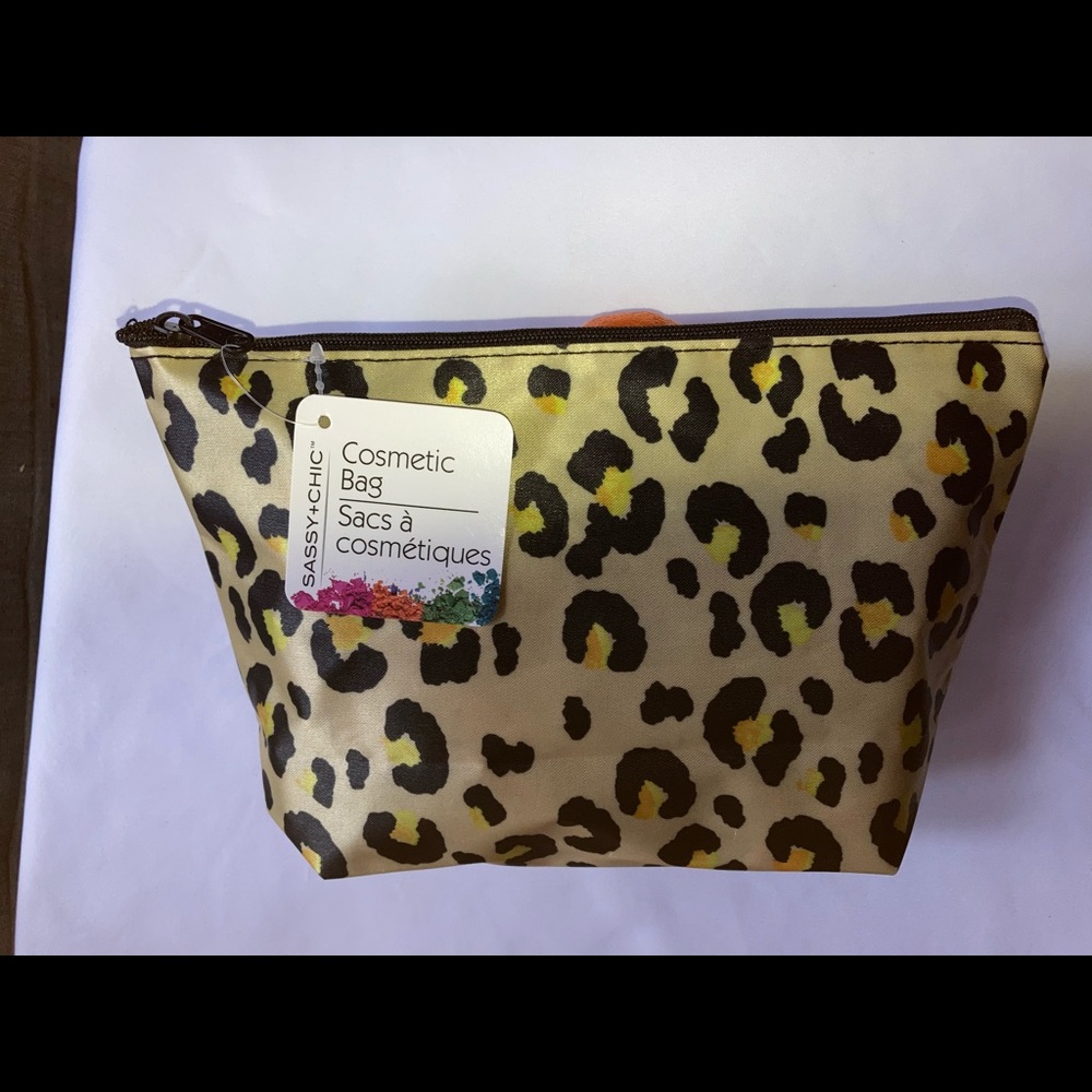 SASSY CHIC COSMETIC BAG💕OS💕